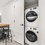 Downtown Luxury Studio Pool And Gym
