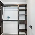 Downtown Luxury Studio Pool And Gym