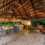 Blockchain - Acre Lot W/ Pool-Hot Tub-Bars-Tiki-Games-Theater!