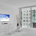 Lux 1 Bdr 1 Bth • Brickell • Pool & Ocean Views