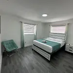 Cozy Unit Near Downtown Miami