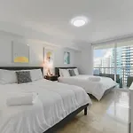 The Club At Brickell Bay By Palermo Home Miami