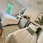 Deluxe Room In Best Location Miami In A 2 Bedrooms Unit - Parking, Laundry And Luggage Storage