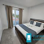 645 Airport Top House Apartments
