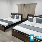 645 Airport Top House Apartments