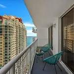 Confortable Apartment With Pool And Gym