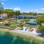 Wonderlake Infinity Pool Resort L66