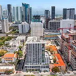 Prime Location 3 Bed Gem Near Brickell With Parking