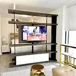 Modern & Chic Suite Downtown Miami One Block From Bayside Marketplace - Free Parking