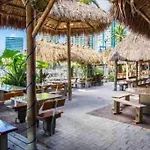 Groveo6 10 Minutes From The Beach