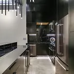 Wynwood Condo, Walk To Restaurants And Nightclubs!