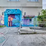 Wynwood Condo, Walk To Restaurants And Nightclubs!
