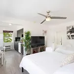 B06 5 Min From Beach Studio Midtown