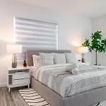 Stylish 2Br Miami Condo With Private Balcony