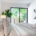 Stylish 2Br Miami Condo With Private Balcony