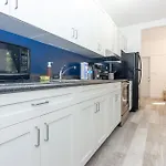 1 Bedroom Apartment - Midtown Miami