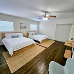 Brickell Enclave Sunny Retreat With Pool