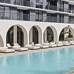 Blueground Edgewater Bbq Pool Gym Ac Mia-110