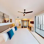 Stunning 2 Bed 2 Bath W Balcony & Incredible Views