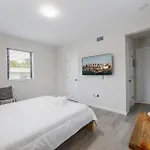 Comfortable Studio Near Calle Ocho In Miami