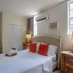 Private Room #3 Parking Tv Cable Tv, Wifi Centrally Located