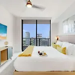 Oasis Apartment 1 Bedroom With Pool & Gym