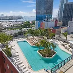 Modern 1Br Apartment With Breathtaking Views Heart Of Downtown