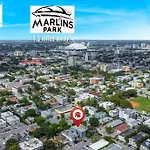Pristine East Little Havana Suites - One Free Parking