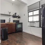 Chic Wynwood Apartment Near Downtown & Miami Beach