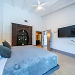 New Villa Jungle Paradise Heated Pool Bbq Soccer