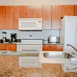 Stylish 1Br Apt With Ocean And City View,Pool,Parking