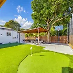 New Design Dist Gem Pool,Hottub,Minigolf,Nespresso