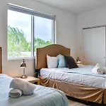 Beautiful Entire Duplex To Family Vacation!