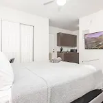 Studio Apartment - Right In The Heart Of Midtown & Wynwood