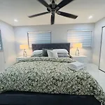 5 Bedroom Home Location & Charm
