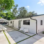 Miami Getaway Luxe Pool Garden & Courtyard