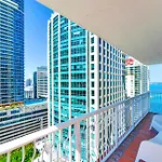 Exquisite High Floor Apartment At Brickell With Pool