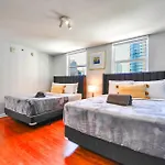 Exquisite High Floor Apartment At Brickell With Pool