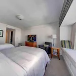 490 Large 2 Bedroom With Gorgeous Pool