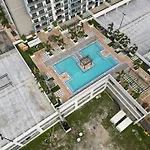 La Central - Cityplace Doral And Across From Park