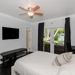 Miami Dream Home/ Pool/Jacuzzi/ Fire Pit