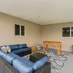 Miami Japandi Style Pool - Bbq