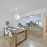 The Club At Brickell Bay By Palermo Home Miami