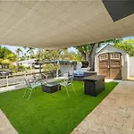 Bnb Hyperion - Luxurious 5B Home W Pool & Lounge