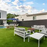 4Br Greece Oasis Heated Pool New Build