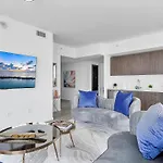 X-Lounge - High-Rise With Rooftop Pool & Panoramic City Views