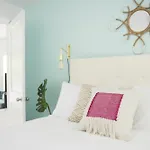 Chic 1Br In Miami River Inn By Sonder