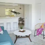 Artsy 2Br In Miami River Inn By Sonder