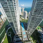Luxury 5-Star Condo @47Th Floor In Icon Brickell !