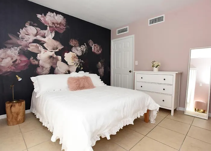 Varadero Suites By Rocketstay